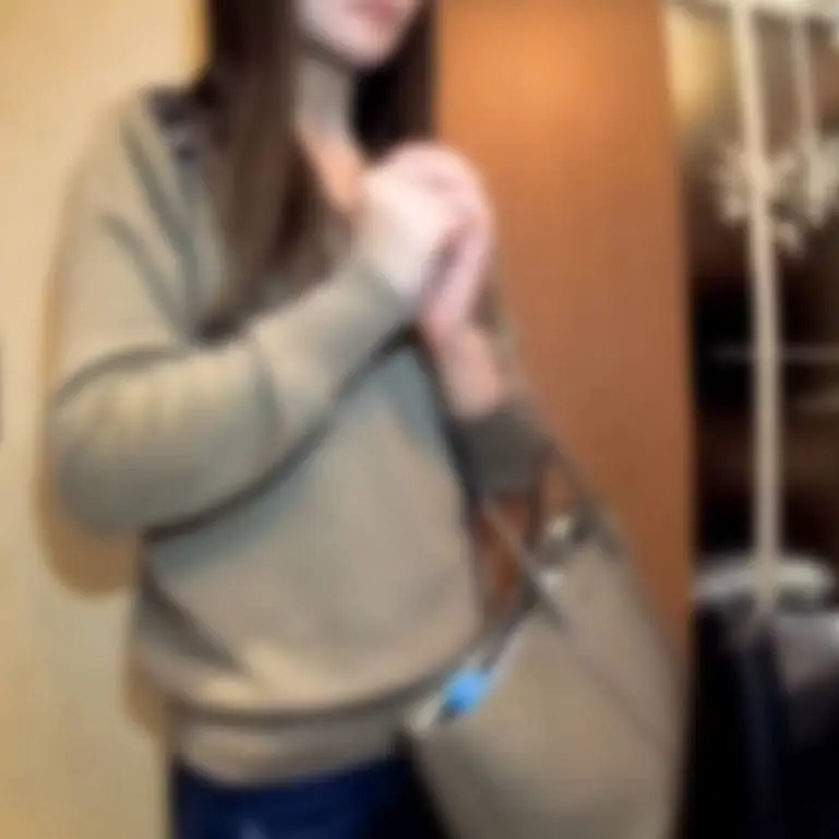 【無修正】朝イチで唸る汚チンポ・清潔感に満ち溢れた美女を無防備なまま呼び出し即尺させ生交尾
(HD1080P) (fc4691260)