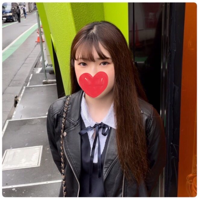 FC2 PPV 3523828 【無】数量限定！特別サマーセール♪ナチュラルで清らかな美しさを持ったみくちゃん！！ 見た目と似つかぬ美尻は満点の迫*♪ 虚栄心のない心根まで澄んだ清楚系美女に大量種付け！！