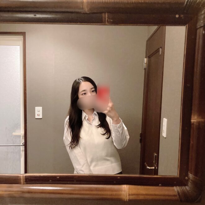 FC2 PPV 3573441 **校育ちのお嬢様！縛られた生活に我慢出来ずイケないことを、、、人生初顔射・初中出し！