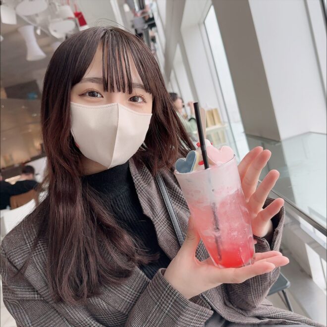 FC2 PPV 3591494 初撮影・顔出し！！7/24まで限定1980pt！！ ☆わたし19歳になりました！☆ 本当は甘えん坊なくせにそれを隠そうとする童顔キュートな小悪魔ツンデレ専門**に2回連続生中出し！！