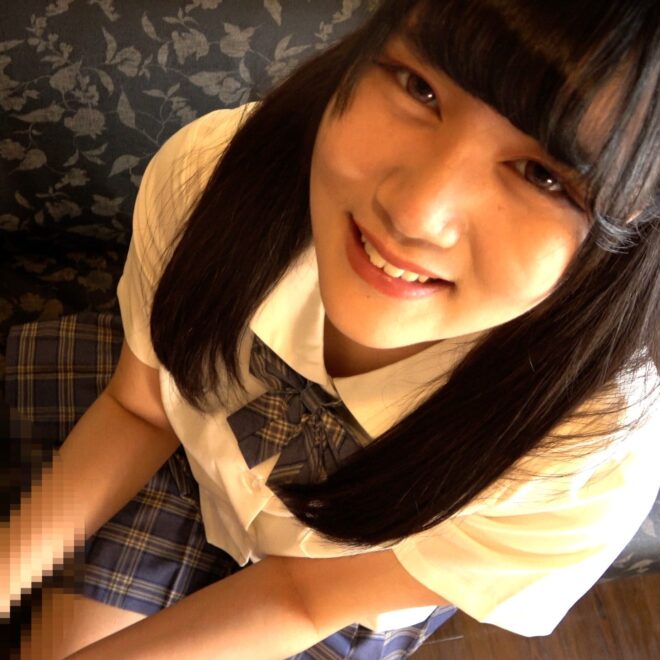 FC2 PPV 3601445 第１弾、素人１８歳の黒髪美女のさくらこちゃんの、制服での中出しハメ撮りAV。レビュー特典あり。無修正