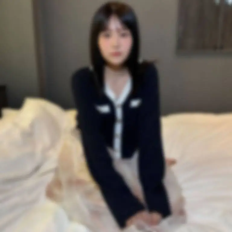 7-6まで初回限定80％OFF【無修正】【顔出し】かなり清楚なのに汚れをしたいない主婦との個撮映像です。
(4K) (fc4716777)