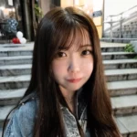 ワ大生保育士志望 見せてはいけない姿.秘.密.披.露. キュッと締め付ける膣內で熱いザーメン中出し。妊.娠.確定
(HD1080P) (fc4707401)