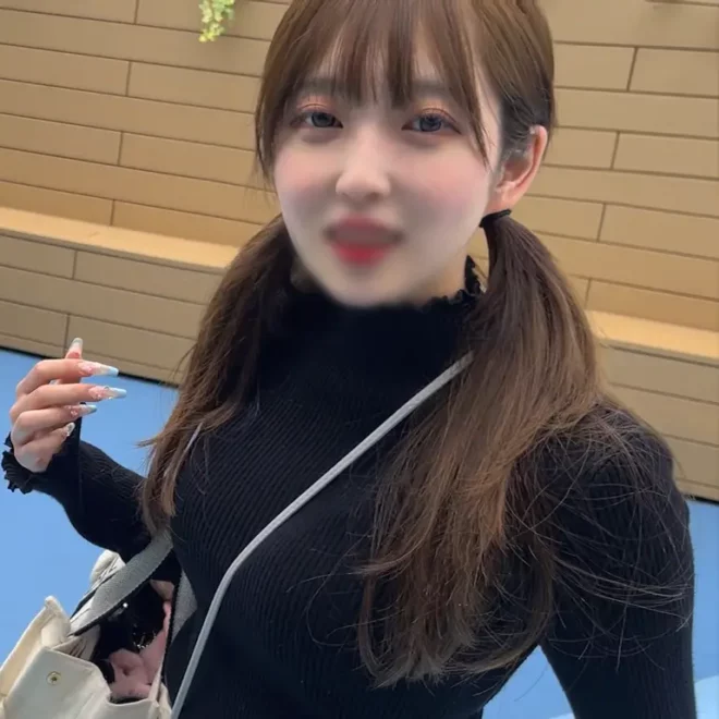 .入.生。膣の奧までの絶倫ピストンで痙攣しながら何度もイキまくり。感度が良すぎてキツいマンコに中.出.し。
(HD1080P) (fc4722969)