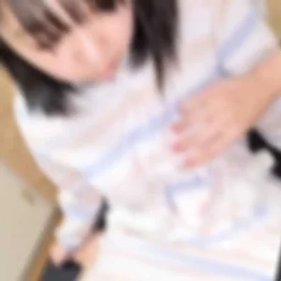 ・完全素人！！イマドキ令和女が見知らぬオジサン2人のペニスをぶち込まれるナマSEX！！ - FC2電子市場
(HD1080P) (fc4772633)