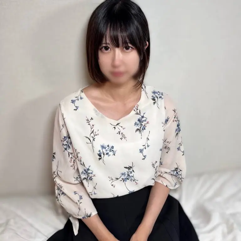 ェラ、好きなように遊ばれて、いっぱいキス。最後は溢れるくらいの中出し。一緒にシャワー。特典あり
(HD1080P) (fc4729305)