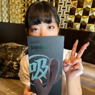 ゃマニアの陰キャ女子ついに一線を越えて本物チポを食べ比べたら興奮のあまり理性崩壊しちゃう一部始終
(HD1080P) (fc4755958)