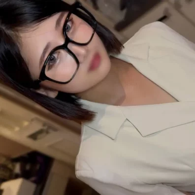 乳秘書！！突くたび波打つデカ神尻！！イキ亂れるおとなしめインテリFカップ美女に大量種付け！！ - FC2電子市場
(HD1080P) (fc4770863)