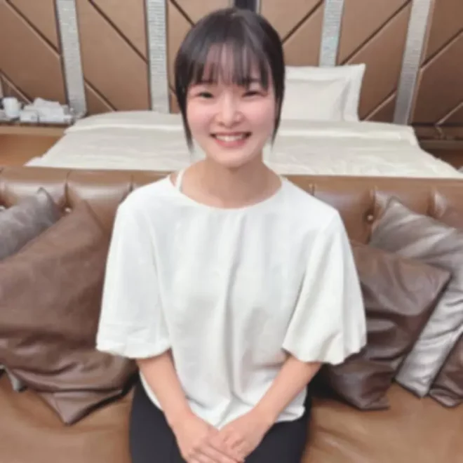 ボディ。恥じらいながらもキツイ締め付けとヌルヌルの膣內。熱く絡み合う２人に天も嫉妬の大雨。
(HD1080P) (fc4782521)