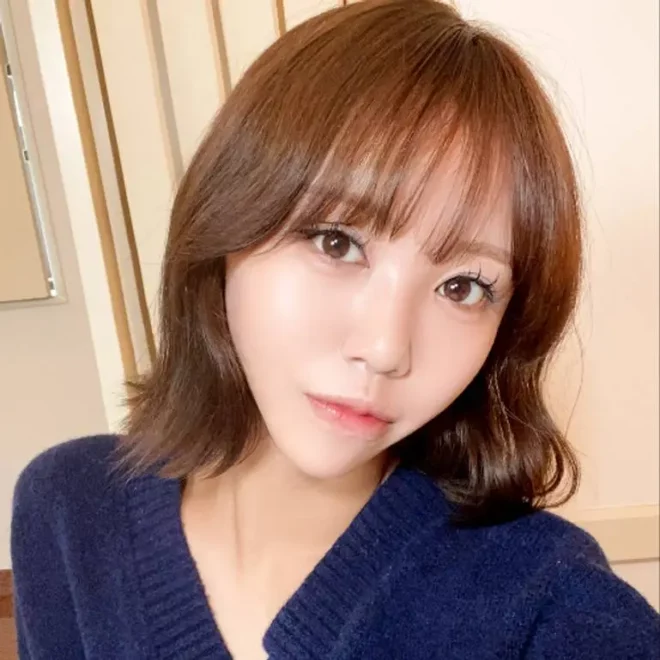 おじさん生ちんぽでメス顔喘ぎ聲でじっくり感じて最後は半外半中出し！特典で無修正
(4K) (fc4783171)