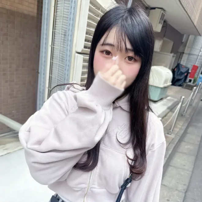 JDがカメラにピースしながらジュポジュポ黒髪清楚美ショ.ウジョの隠れビッチ開花で生中出し
(HD1080P) (FC2 PPV 4803331)