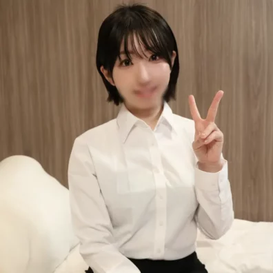 の方が好き...」生チンポでケツマンコを責めながら喘ぎまくり。ビクビクケツマンコに大量射精！
(HD1080P) (FC2 PPV 4809088)