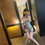 最新のセクシーなプライベートショット 原色の黒足と豊かで魅惑的なボディを堪能 ライブ配信直伝の高画質