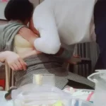 泡良ダーリン，おじさん本当に人妻カット機！優良家庭の彼氏が浮気を狙う、ホテリーーバーで連続全暴露ソリッド放送！