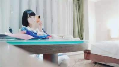 純粋で可愛らしい大学1年の女の子が登場！経済的に困難な状況を経験し、豊かなボディラインの秘密は？【ライブ配信】