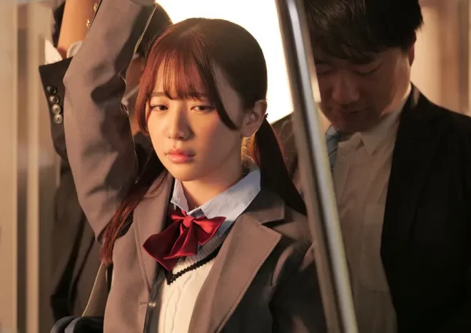 おっとり娘さんと、その元気な若手男性教師との再会が情熱を掻き立てる！刺激的な再燃の恋愛シーン