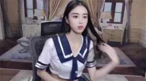 高見えJK/OL制服が魅惑的で大変身！～小道具で達人級高潮噴水の体験～