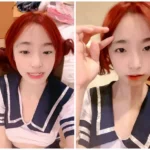 学妹制服の可愛い女の子！一頭の赤髪が際立つ、お茶目でセクシーな姿を堪能[877.74M/MP4/WF]