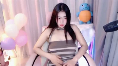 美少女が激しく反応する衝撃のライブ配信集！高感度・高視聴率アジア美女のWF動画