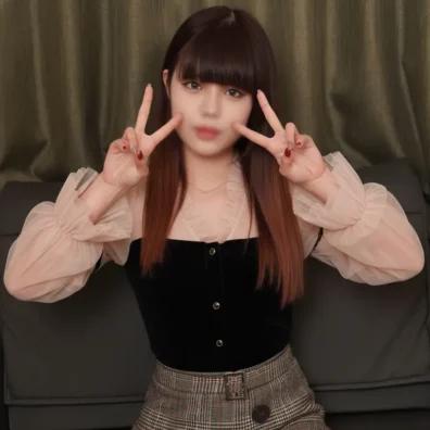 噂のピュア顔黒髪美女21清楚系ミニスカファミレス店員が人生初AVで理性崩壊からの中出し
(HD1080P) (FC2 PPV 4810702)
