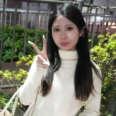 ィーを膣奧ガン突きされ。「中に出して、妊娠させて…！」と懇願。パイパンマンコに沢山中出し
(HD1080P) (FC2 PPV 4828576)