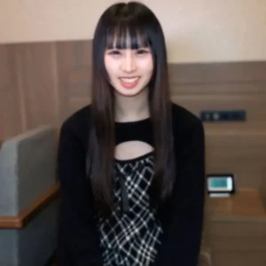 可愛過ぎ！前髪パッツン！こんなに可愛いのに少し変態にゴックン　中だし　特典高畫質
(HD1080P) (FC2 PPV 4838166)