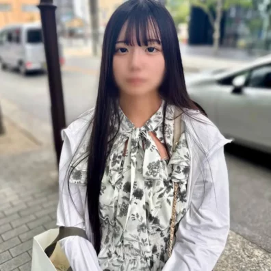 あの人は今...。【無】消息不明のあの美女との思い出のエッチ。人のち〇ち〇で楽しそうに遊んでいた無邪気な彼女を生ハメで道具にしたことは一生忘れない。
(HD1080P) (FC2 PPV 4848757)