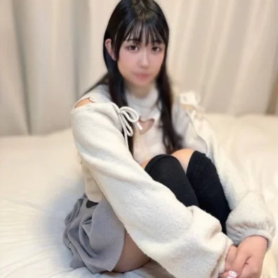 てしまう。従順すぎるドMちゃんは、舌出しピースのまま大量中出しで墮ちていく。特典あり - FC2電子市場
(HD1080P) (FC2 PPV 4878957)