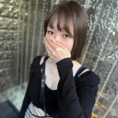 美巨乳がぶるんぶるん揺らして亂れまくる控えめな表情が徐々に歪んでいく様子の享楽映像！ - FC2電子市場
(HD1080P) (FC2 PPV 4881990)