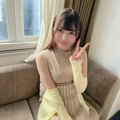 何度も痙攣、イキまくる。「今日の方が気持ちいい…！」とピンク色の締め付けマンコに中出し。 - FC2電子市場
(HD1080P) (FC2 PPV 4895806)